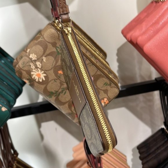 Coach Corner Zip Wristlet In Signature Canvas Gold/Khaki Saddle 2 - Picture 3 of 5